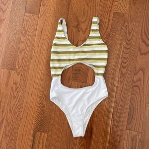 Cut-out One Piece Swimsuit